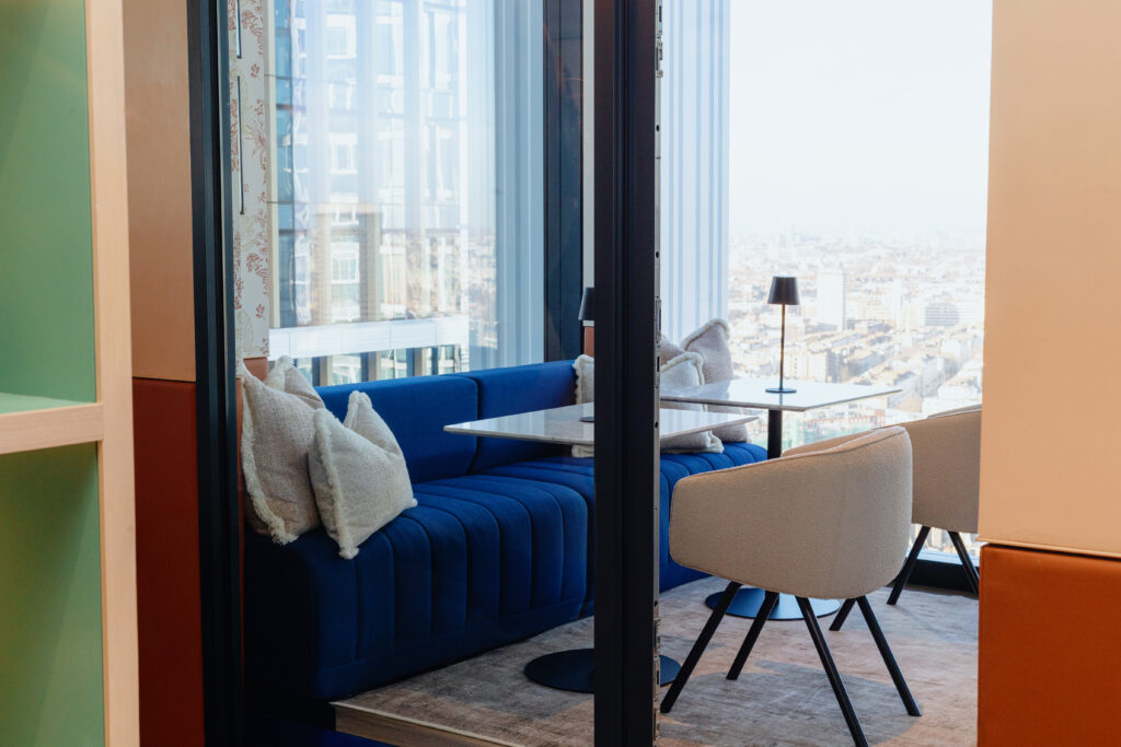 Parents Lounge at 31st Floor of River Park Tower, One Nine Elms 4 111225_1_0018