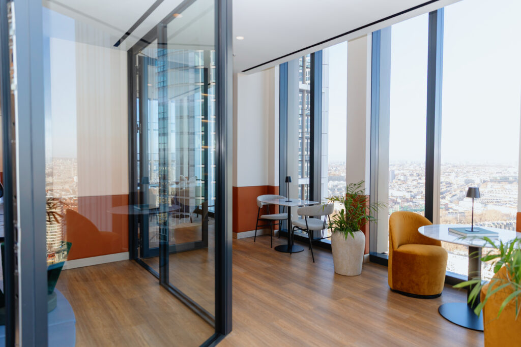 Parents Lounge at 31st Floor of River Park Tower, One Nine Elms 8 111225_1_0082