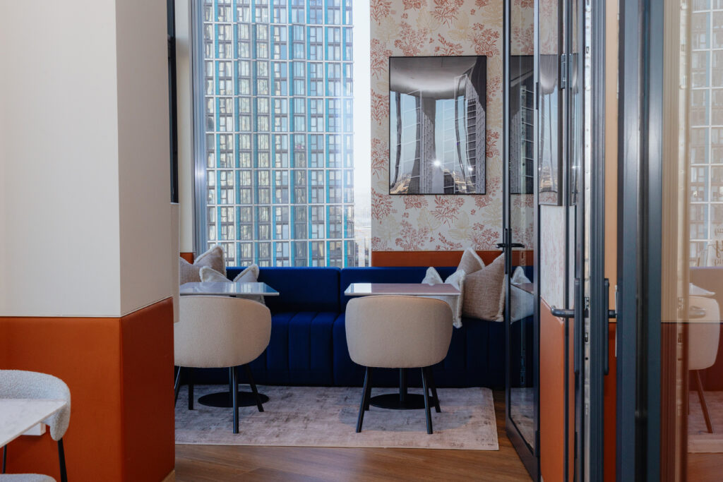 Parents Lounge at 31st Floor of River Park Tower, One Nine Elms 9 111225_1_0090